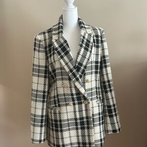Tahari Monochrome Knit Design plaid  double breasted jacket.